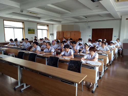 2017年二季度醫療質量和安全管理委員會會議2_副本_副本.jpg